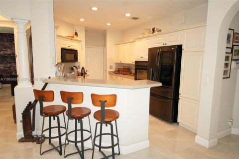 Townhouse in Weston, Florida 3 bedrooms, 144.93 sq.m. № 2030902 - photo 11