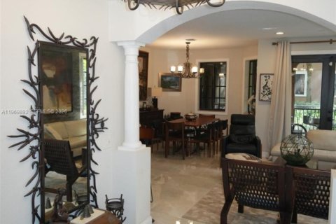 Townhouse in Weston, Florida 3 bedrooms, 144.93 sq.m. № 2030902 - photo 9