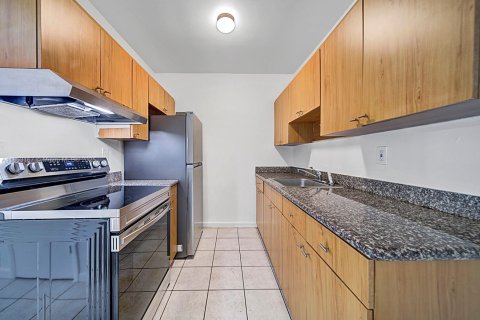 Casa en alquiler en Miami Gardens, Florida, 3 dormitorios, 163.04 m2 № 1877685 - foto 11