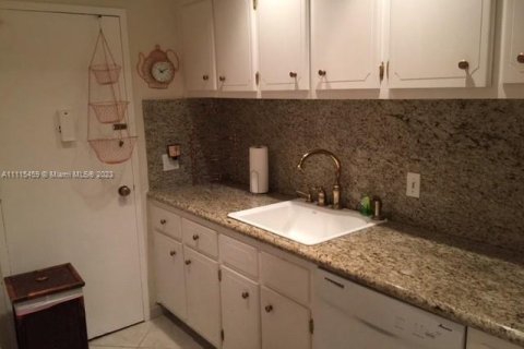 Condominio en alquiler en Hollywood, Florida, 1 dormitorio, 79.9 m2 № 1973546 - foto 2