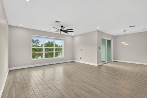 Casa en alquiler en Jensen Beach, Florida, 3 dormitorios, 189.71 m2 № 2078727 - foto 10