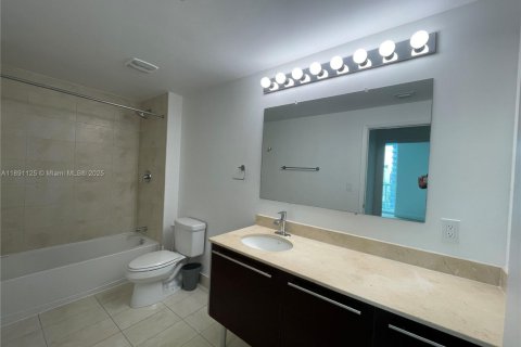 Condo in Miami, Florida, 1 bedroom  № 1944435 - photo 29