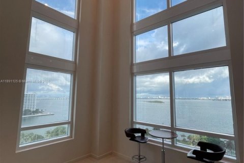 Condo in Miami, Florida, 1 bedroom  № 1944435 - photo 17