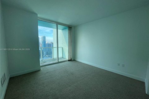 Condo in Miami, Florida, 1 bedroom  № 1944435 - photo 5