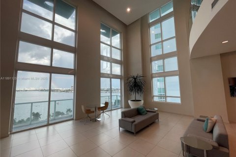 Condo in Miami, Florida, 1 bedroom  № 1944435 - photo 19