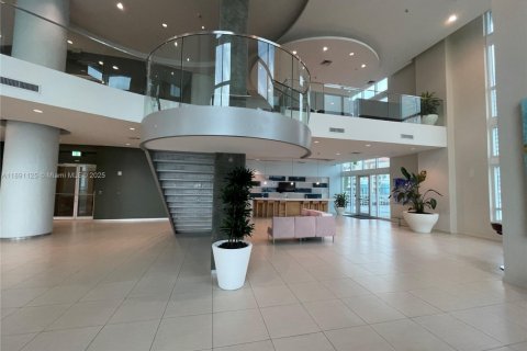 Condo in Miami, Florida, 1 bedroom  № 1944435 - photo 21