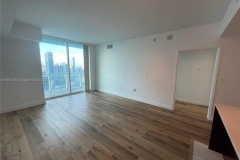 Condo in Miami, Florida, 1 bedroom  № 1944435 - photo 11