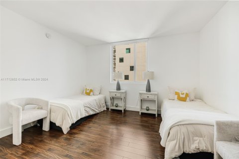 Condo in Miami, Florida, 2 bedrooms  № 1465773 - photo 18