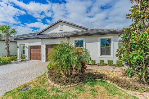 House in San Antonio, Florida 2 bedrooms, 150.97 sq.m. № 2094853