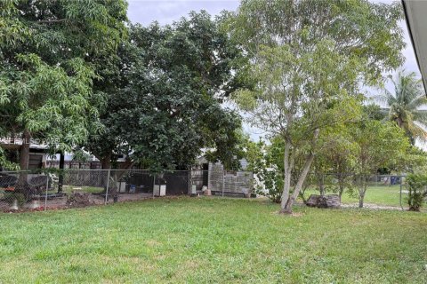 Casa en venta en Miami, Florida, 3 dormitorios, 172.8 m2 № 2000402 - foto 5