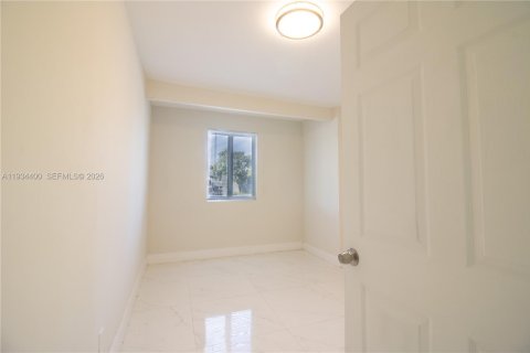 Casa en venta en Miami, Florida, 3 dormitorios, 172.8 m2 № 2000402 - foto 20
