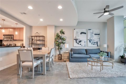 Condo in Orlando, Florida, 2 bedrooms  № 1854124 - photo 15