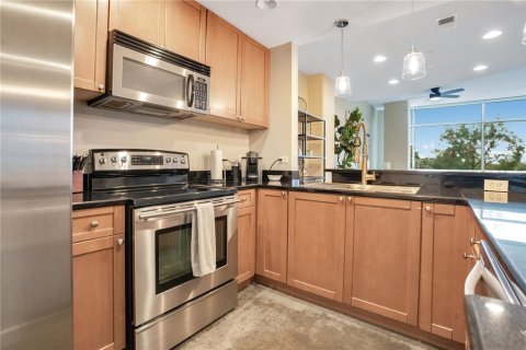 Condo in Orlando, Florida, 2 bedrooms  № 1854124 - photo 8