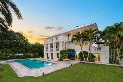 House in Key Biscayne, Florida 4 bedrooms, 765.51 sq.m. № 1997234 - photo 6