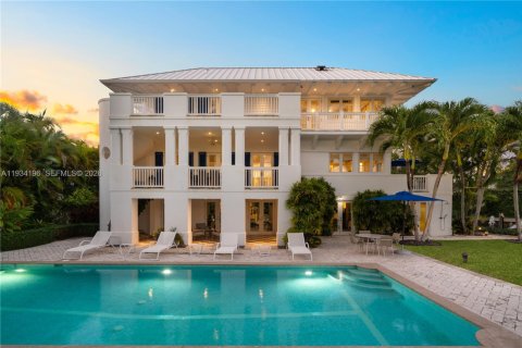 House in Key Biscayne, Florida 4 bedrooms, 765.51 sq.m. № 1997234 - photo 3