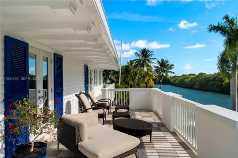 House in Key Biscayne, Florida 4 bedrooms, 765.51 sq.m. № 1997234 - photo 29