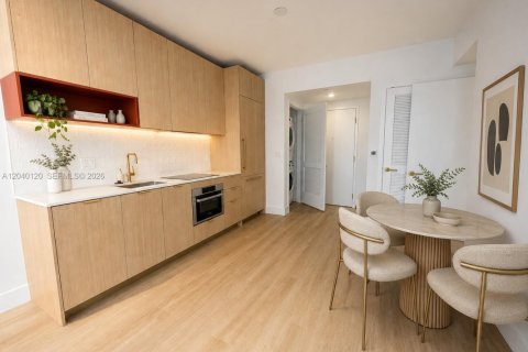 Condo in Miami, Florida, 1 bedroom  № 2086431 - photo 15