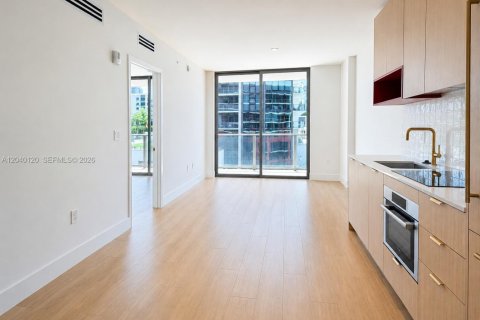 Condo in Miami, Florida, 1 bedroom  № 2086431 - photo 7