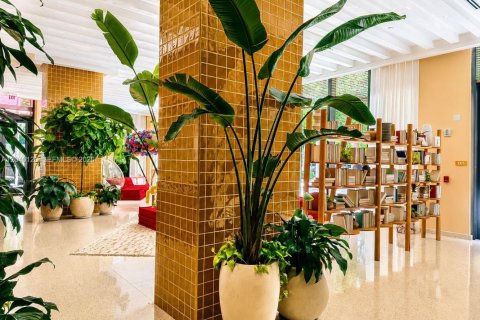 Condo in Miami, Florida, 1 bedroom  № 2086431 - photo 29