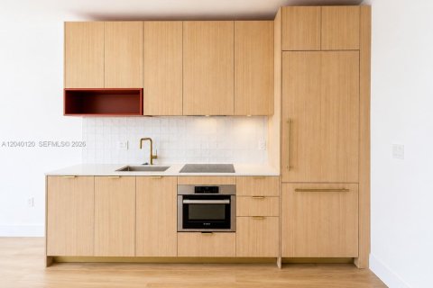 Condo in Miami, Florida, 1 bedroom  № 2086431 - photo 16