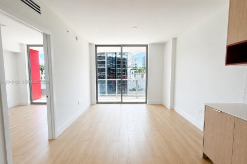 Condo in Miami, Florida, 1 bedroom  № 2086431 - photo 11