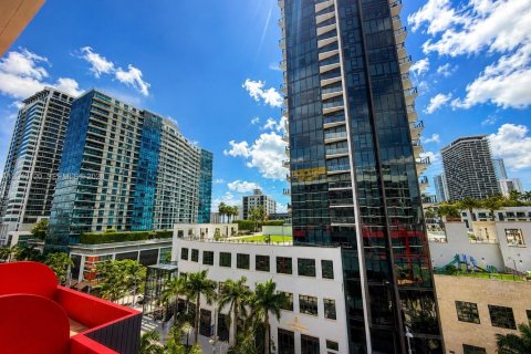 Condo in Miami, Florida, 1 bedroom  № 2086431 - photo 4