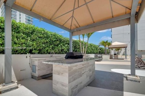 Condominio en venta en Miami, Florida, 1 dormitorio, 74.69 m2 № 2027932 - foto 21