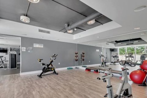 Condominio en venta en Miami, Florida, 1 dormitorio, 74.69 m2 № 2027932 - foto 18