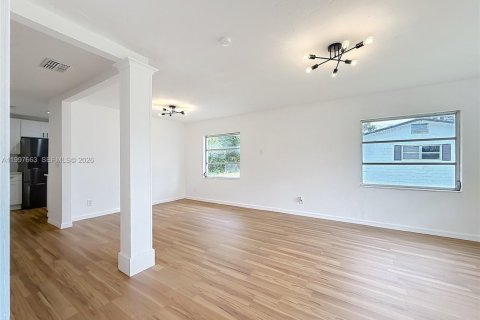 Villa ou maison à vendre à Ocala, Floride: 3 chambres, 193.61 m2 № 2059365 - photo 5