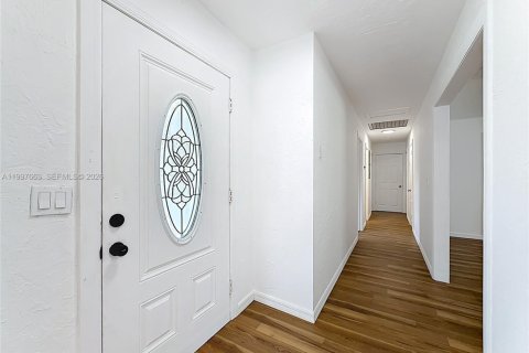 Villa ou maison à vendre à Ocala, Floride: 3 chambres, 193.61 m2 № 2059365 - photo 3