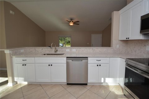 House in Palm Coast, Florida 3 bedrooms, 112.6 sq.m. № 1799729 - photo 9