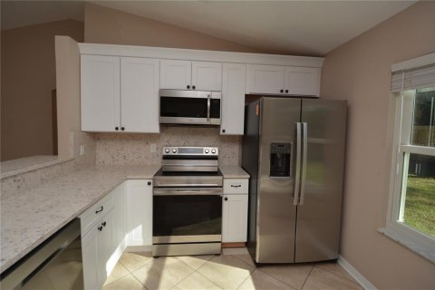 House in Palm Coast, Florida 3 bedrooms, 112.6 sq.m. № 1799729 - photo 7