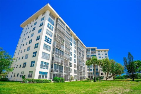 Condo in Pompano Beach, Florida, 3 bedrooms  № 2172498 - photo 18