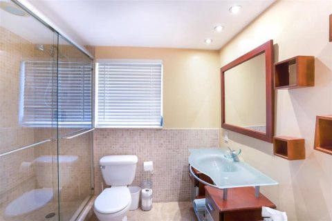 Condo in Pompano Beach, Florida, 3 bedrooms  № 2172498 - photo 9