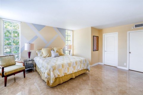 Condo in Pompano Beach, Florida, 3 bedrooms  № 2172498 - photo 7