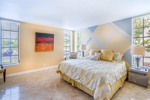 Condo in Pompano Beach, Florida, 3 bedrooms  № 2172498 - photo 6