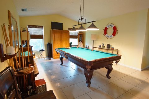 Villa ou maison à vendre à Lake Clarke Shores, Floride: 4 chambres, 196.58 m2 № 2192729 - photo 4