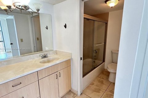 Condo in Sunny Isles Beach, Florida, 1 bedroom  № 1845474 - photo 30