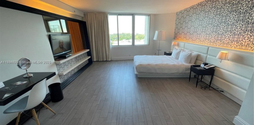 Estudio en el Condominio en Miami Beach, Florida  № 1867658