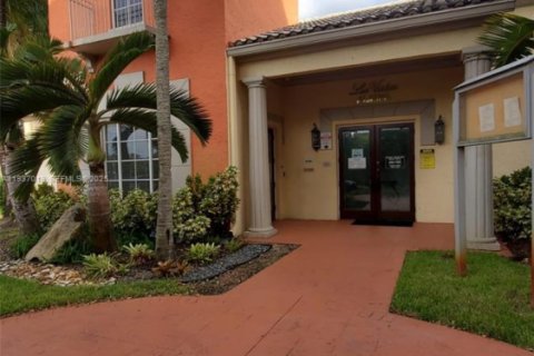 Apartment in Doral, Florida 1 bedroom, 75.25 sq.m. № 1994886 - photo 6