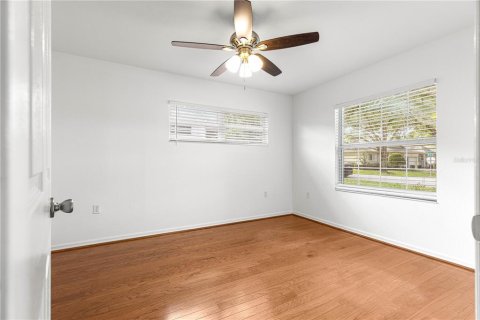 Duplex in Ocala, Florida 2 bedrooms, 162.02 sq.m. № 1899767 - photo 12