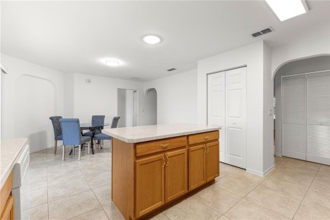 Duplex in Ocala, Florida 2 bedrooms, 162.02 sq.m. № 1899767 - photo 20