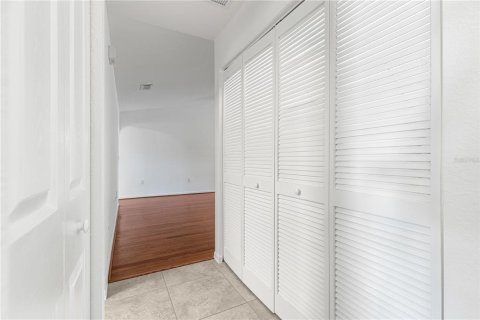 Duplex in Ocala, Florida 2 bedrooms, 162.02 sq.m. № 1899767 - photo 27