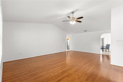 Duplex in Ocala, Florida 2 bedrooms, 162.02 sq.m. № 1899767 - photo 15