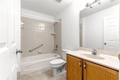 Duplex in Ocala, Florida 2 bedrooms, 162.02 sq.m. № 1899767 - photo 23