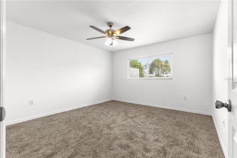 Duplex in Ocala, Florida 2 bedrooms, 162.02 sq.m. № 1899767 - photo 24