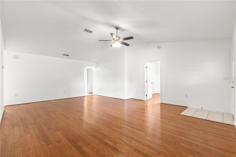 Duplex in Ocala, Florida 2 bedrooms, 162.02 sq.m. № 1899767 - photo 14