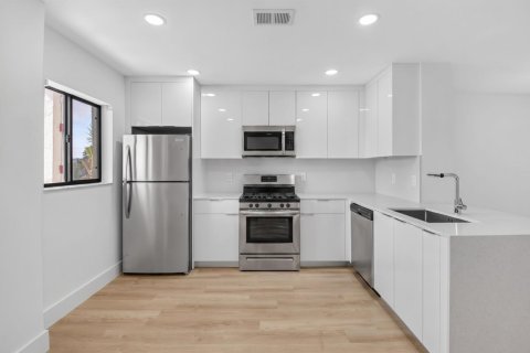 Apartment in Boca Raton, Florida 2 bedrooms, 83.61 sq.m. № 2260952