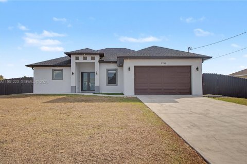 Villa ou maison à Lehigh Acres, Floride 3 chambres, 152.64 m2 № 2080797