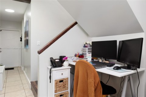 Condo in Davie, Florida, 2 bedrooms  № 1704472 - photo 11